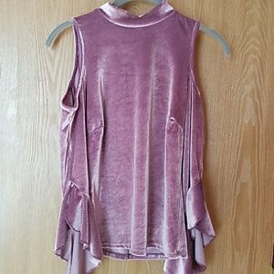 Charlotte Russe cold shoulder top/Small.